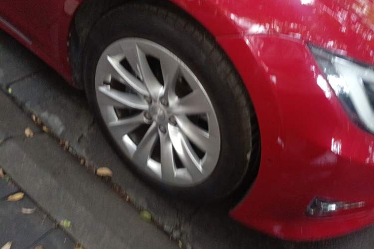 Used Tesla Model S  Right Front Wheel Hub
