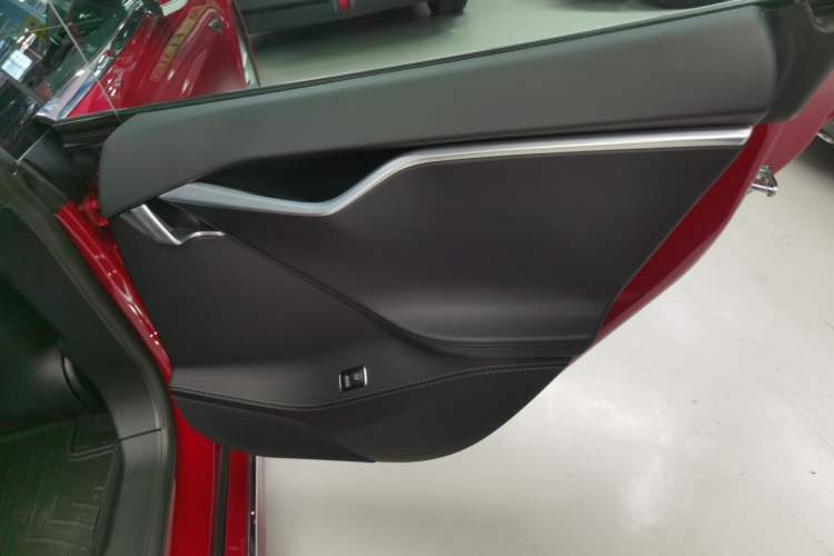 Used Tesla Model S 2017 S 75D Standard Range Edition Right Rear Door Interior