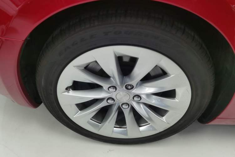 Used Tesla Model S 2017 S 75D Standard Range Edition Right Rear Wheel Hub
