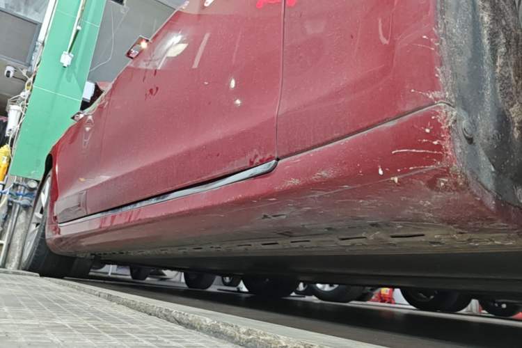 Used Tesla Model S 2017 S 75D Standard Range Edition Right Side Sill