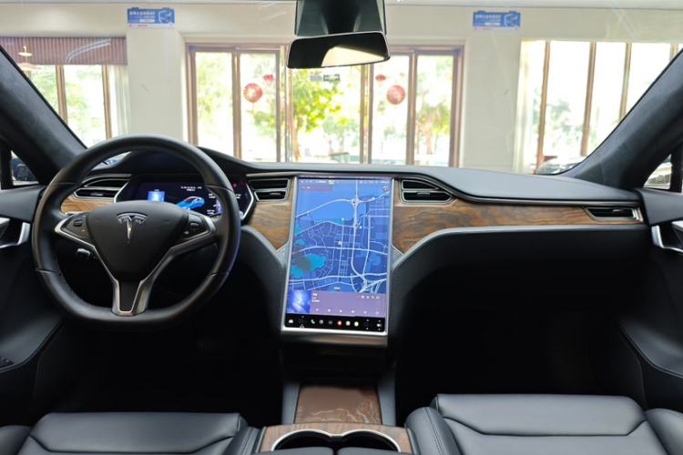 Used Tesla Model S 2017 S 75D Standard Range Edition Interior 3
