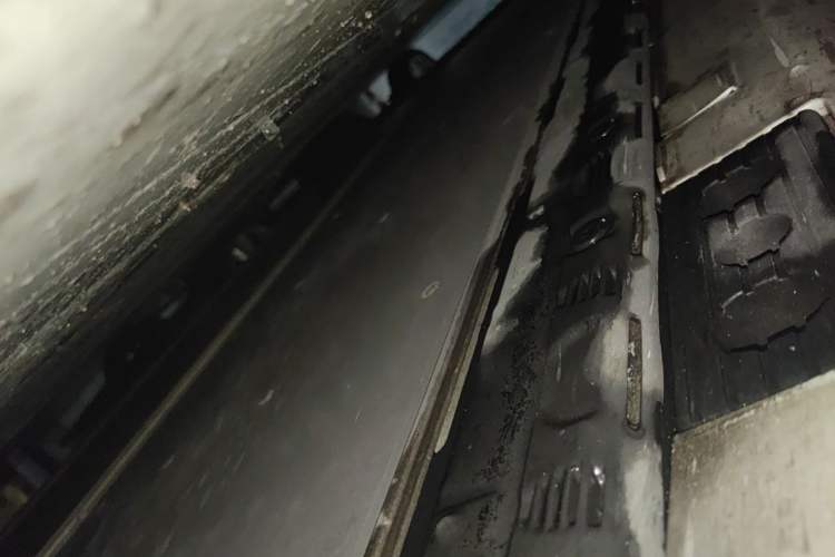 Used Tesla Model S 2017 S 75D Standard Range Edition Chassis Front Right