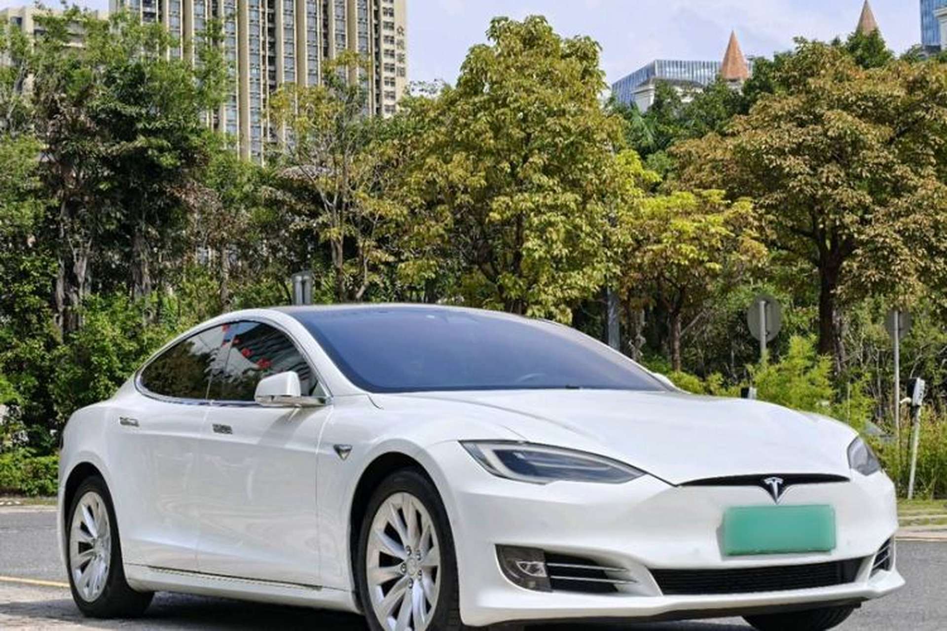 Used Tesla Model S 2017 S 75D Standard Range Edition Exterior 1