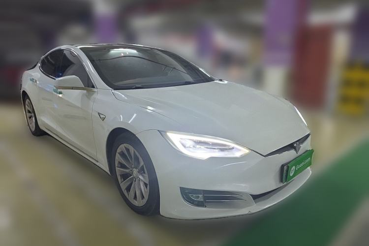Used Tesla Model S 2017 S 75D Standard Range Edition Front Right 45 Deg