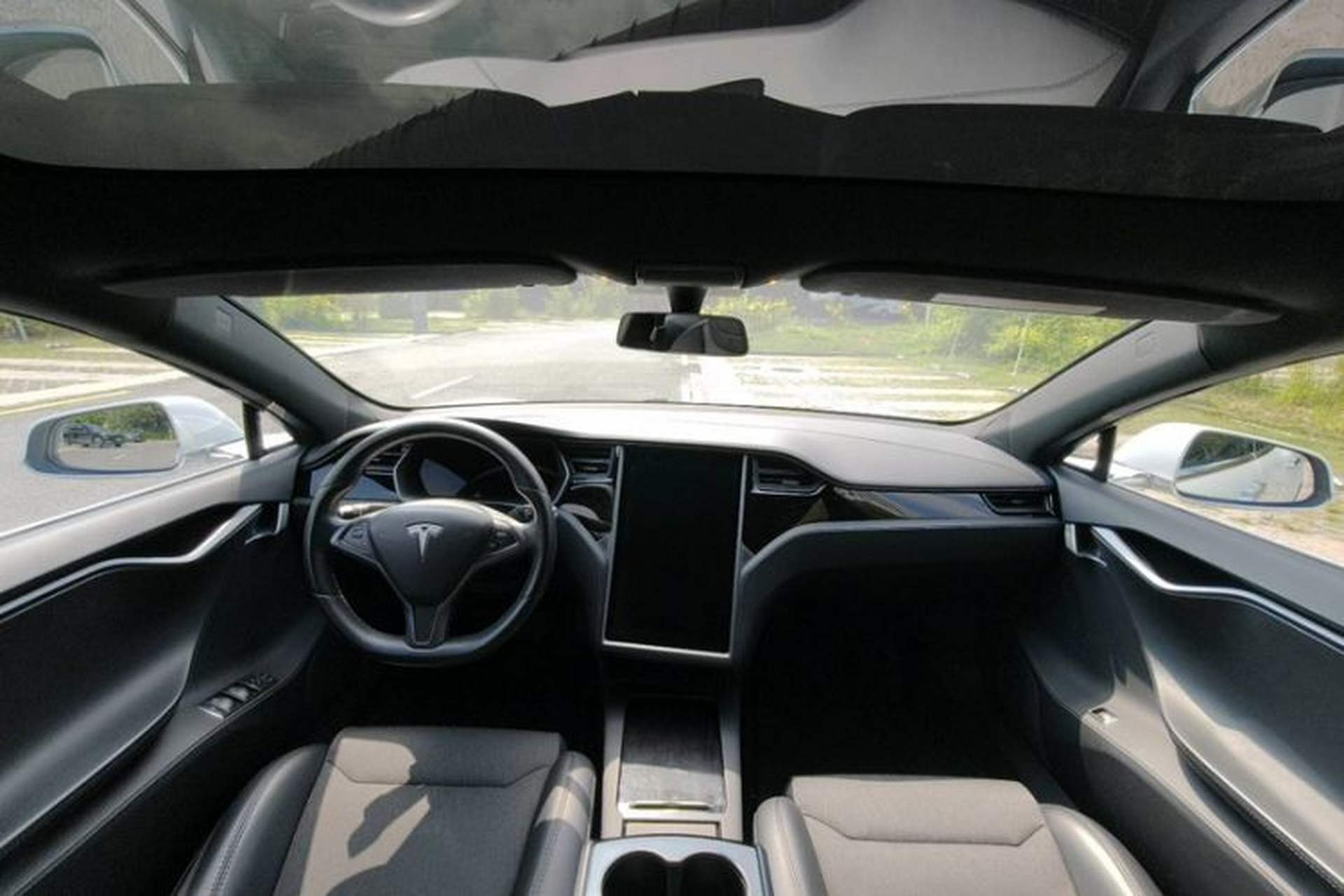 Used Tesla Model S 2017 S 75D Standard Range Edition Interior 1