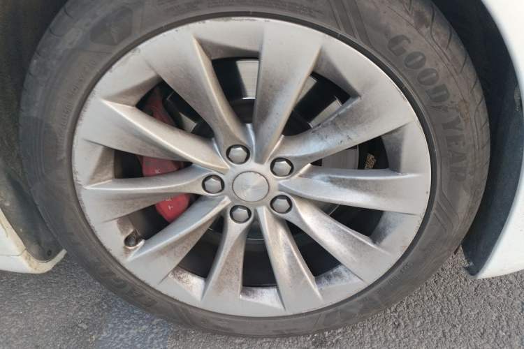 Used Tesla Model S 2017 S 75 Right Front Wheel Hub
