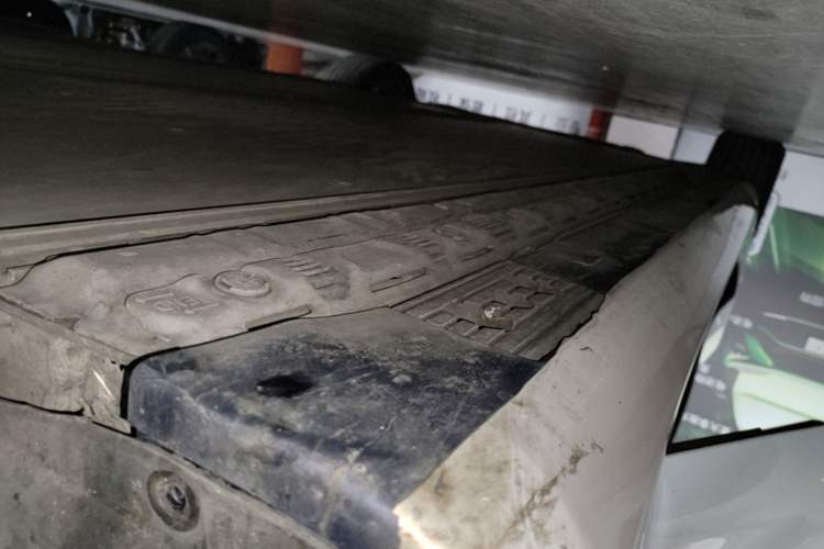 Used Tesla Model S 2017 S 75D Standard Range Edition Right Side Sill