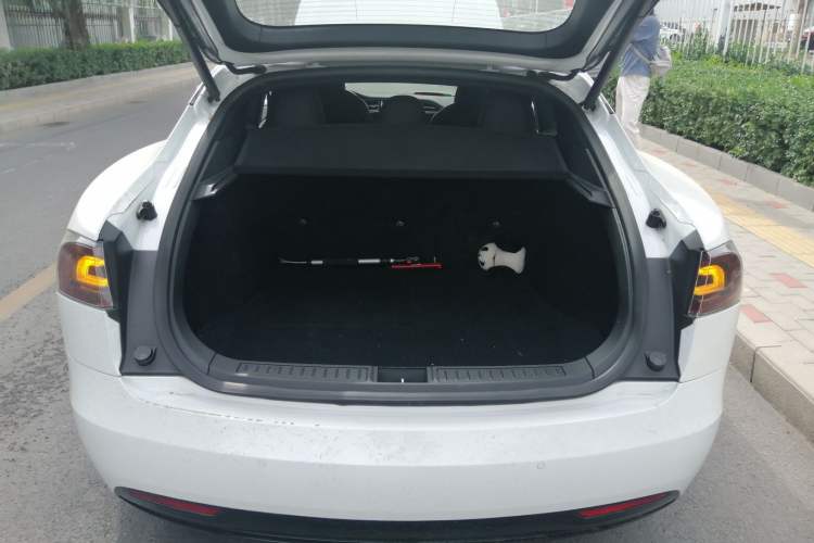 Used Tesla Model S 2017 S 75D Standard Range Edition Trunk
