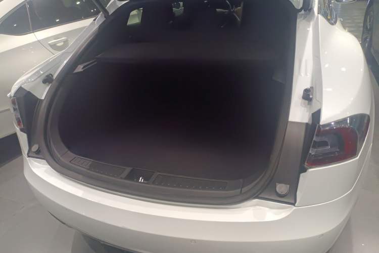 Used Tesla Model S 2017 S 75D Standard Range Edition Trunk