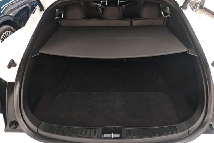 Used Tesla Model S 2017 S 75D Standard Range Edition Trunk