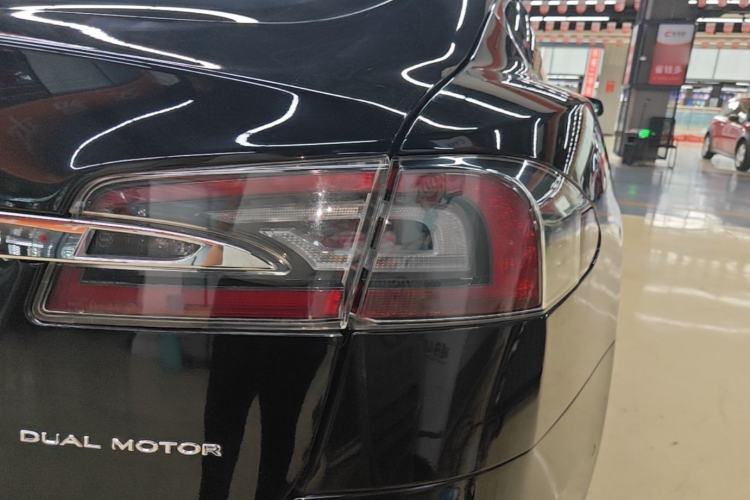 Used Tesla Model S 2019 Long-Range Version Exterior 3