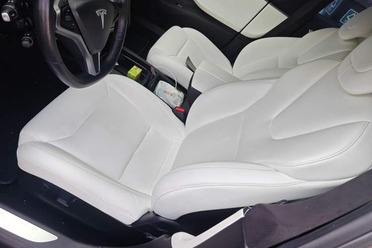 Used Tesla Model S 2019 Performance High-Performance Edition Left Front Seat