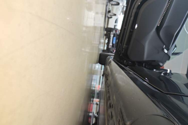 Used Tesla Model S 2019 Long-Range Version Left Side Sill