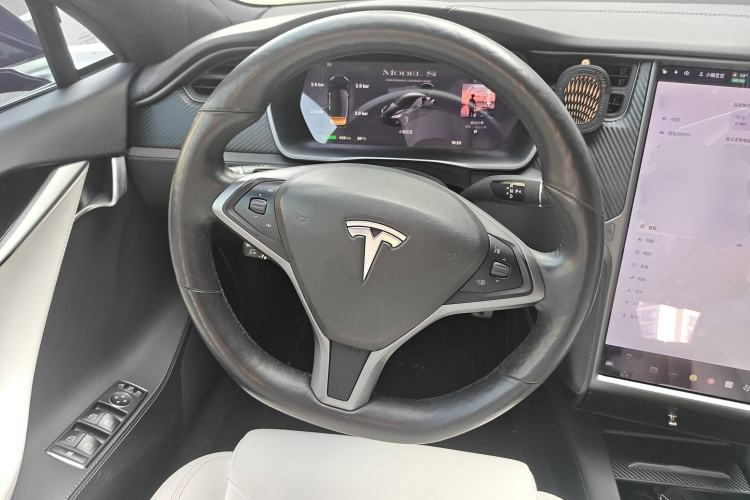Used Tesla Model S 2019 Performance High-Performance Edition Steering Wheel