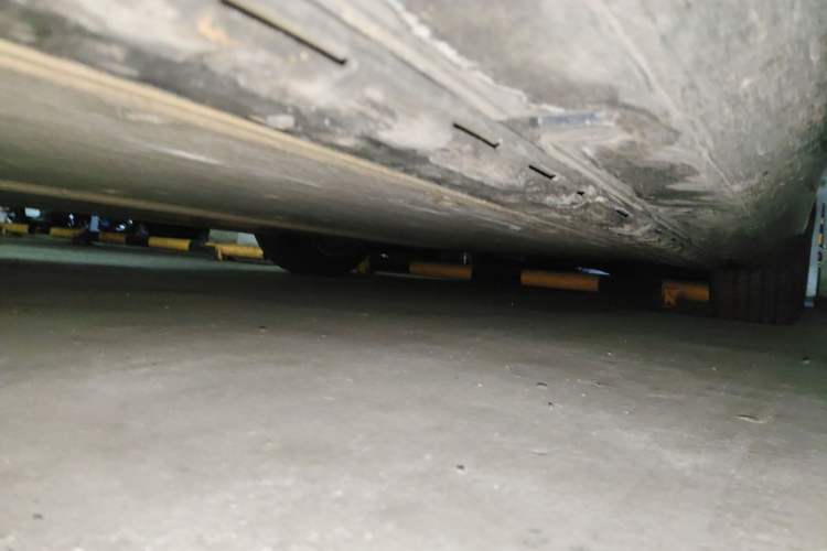 Used Tesla Model S 2019 Long-Range Version Chassis Front Left