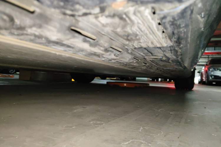 Used Tesla Model S 2019 Long-Range Version Chassis Rear Right