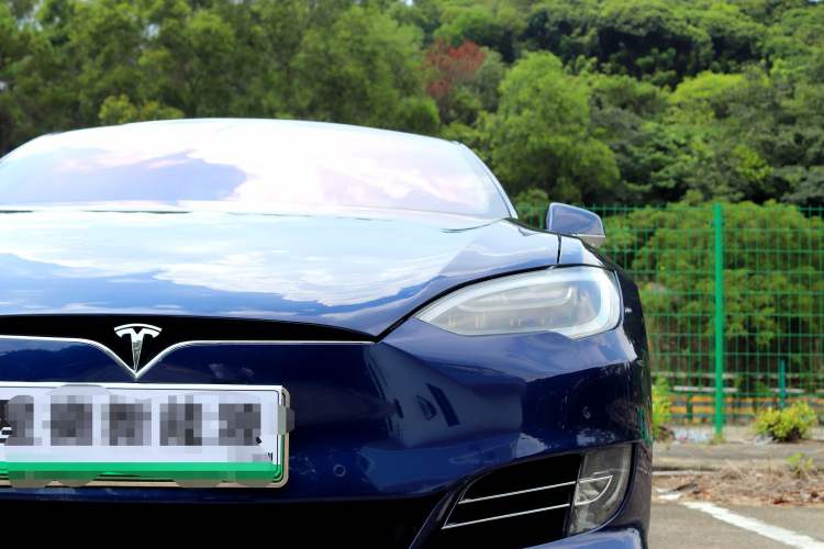 Used Tesla Model S 2019 Long-Range Version Exterior 4
