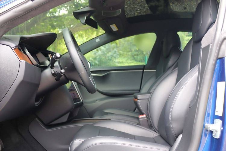 Used Tesla Model S 2019 Long-Range Version Interior 2