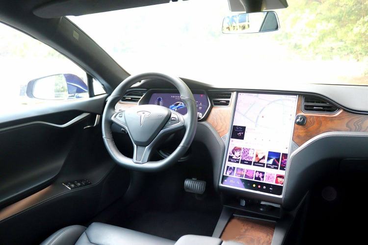 Used Tesla Model S 2019 Long-Range Version Interior 5