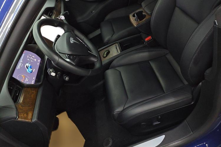 Used Tesla Model S 2019 Long-Range Version Left Front Seat