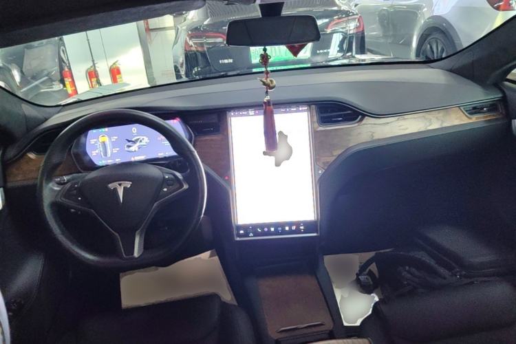 Used Tesla Model S 2019 Long-Range Version Center Console