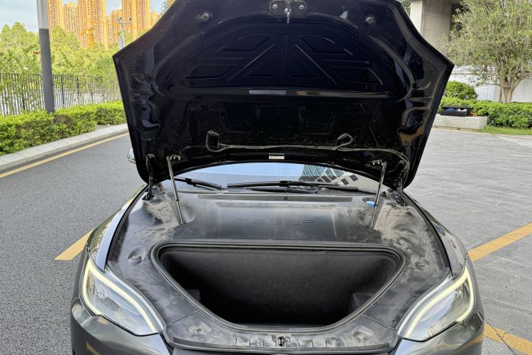 Used Tesla Model S 2019 Long-Range Version Engine Bay