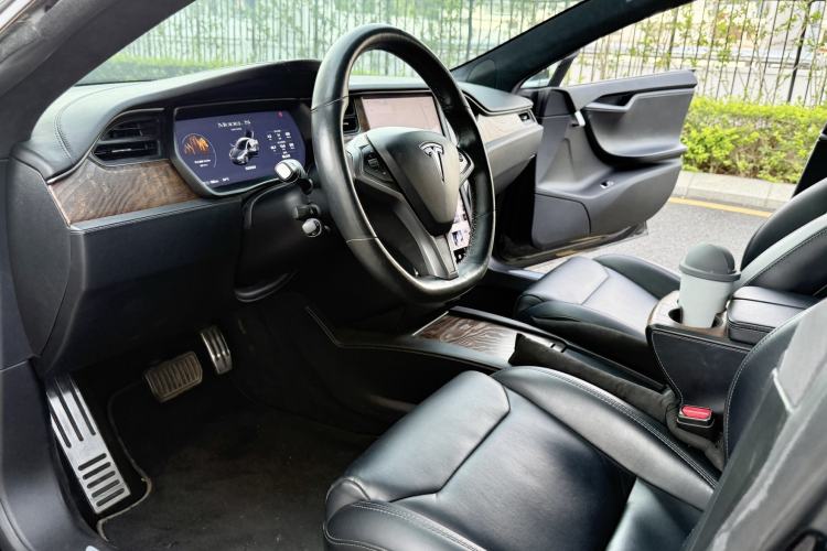Used Tesla Model S 2019 Long-Range Version Interior 3