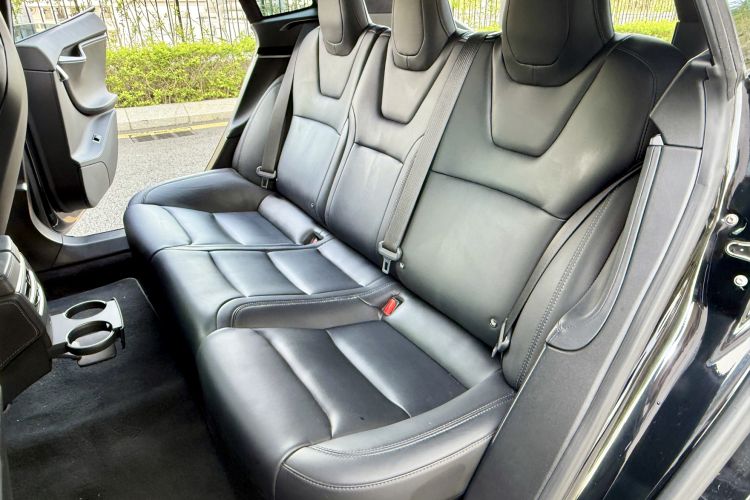 Used Tesla Model S 2019 Long-Range Version Interior 4