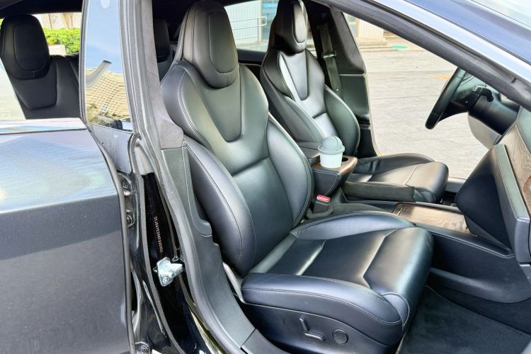 Used Tesla Model S 2019 Long-Range Version Right Front Seat