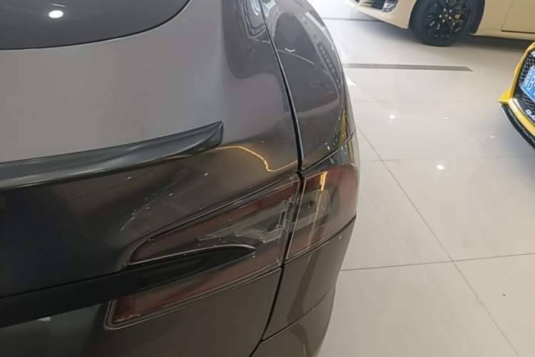 Used Tesla Model S 2019 Performance High-Performance Edition Right Rear Taillight