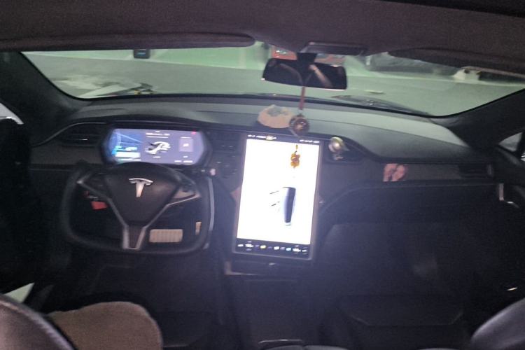Used Tesla Model S 2019 Performance High-Performance Edition Center Console