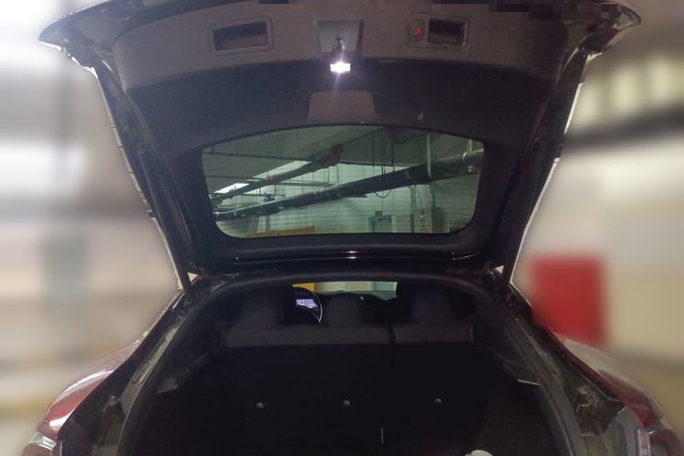 Used Tesla Model S 2019 Long-Range Version Trunk