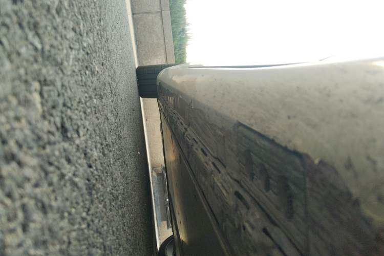 Used Tesla Model S 2019 Long-Range Version Chassis Front Right