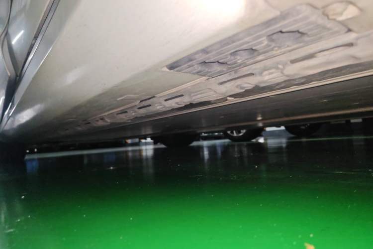 Used Tesla Model S 2019 Long-Range Version Chassis Rear Left