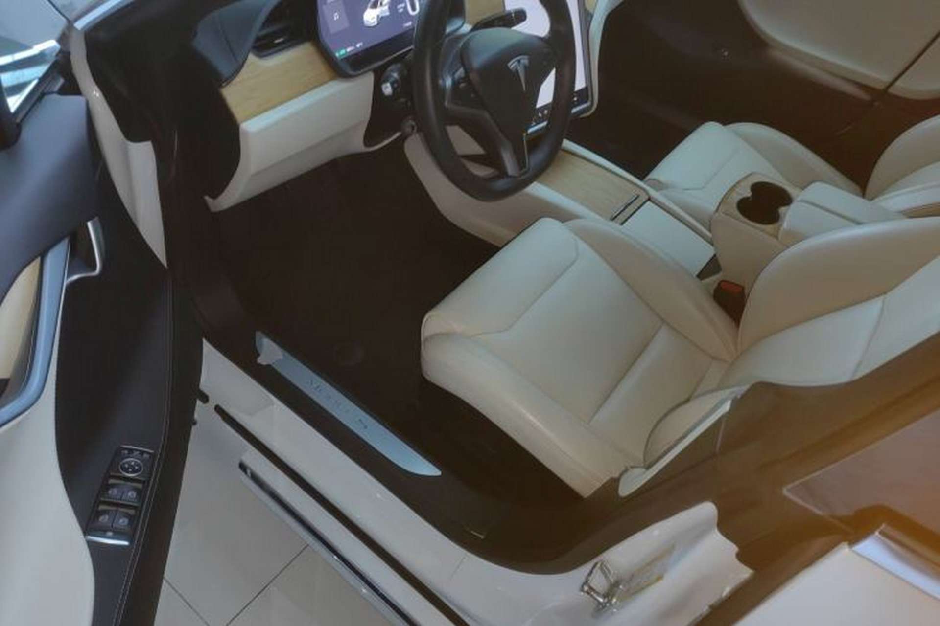 Used Tesla Model S 2019 Long-Range Version Driver Seat
