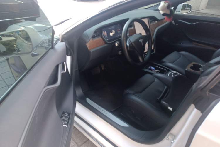 Used Tesla Model S 2019 Long-Range Version Driver Seat