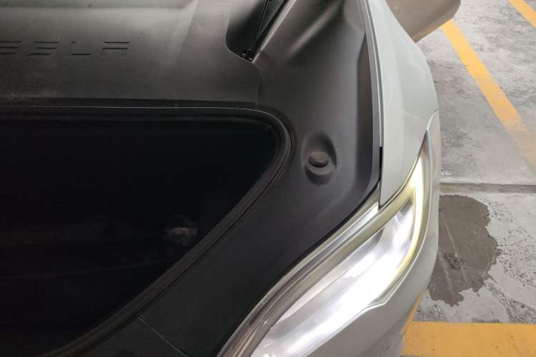 Used Tesla Model S 2019 Standard Range Version Engine Bay Left