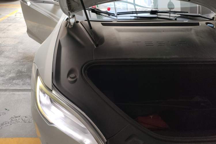 Used Tesla Model S 2019 Standard Range Version Engine Bay Right
