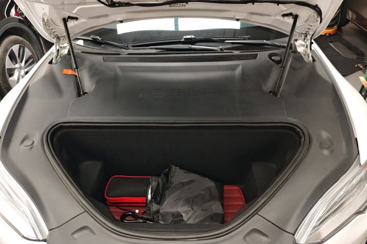 Used Tesla Model S 2019 Long-Range Version Engine Bay