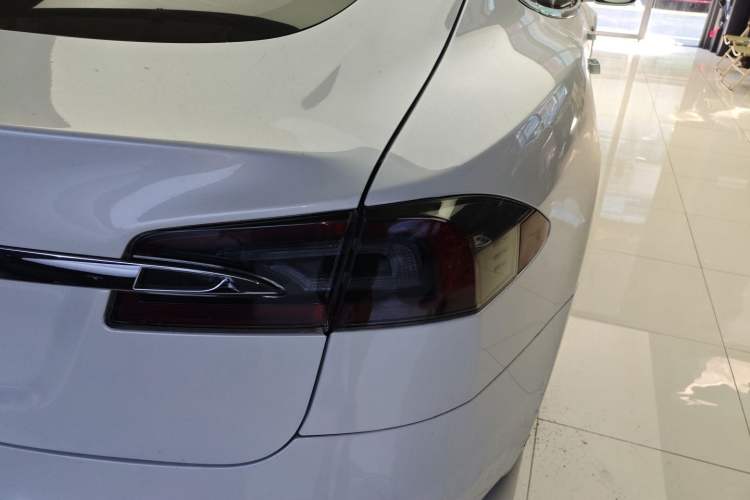 Used Tesla Model S 2019 Standard Range Version Exterior 2