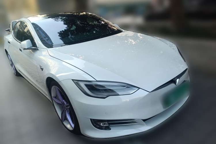 Used Tesla Model S 2019 Long-Range Version Front Right 45 Deg