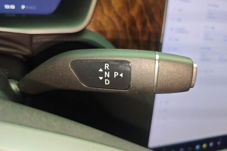 Used Tesla Model S 2019 Standard Range Version Gear Lever