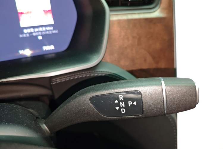 Used Tesla Model S 2019 Long-Range Version Gear Lever
