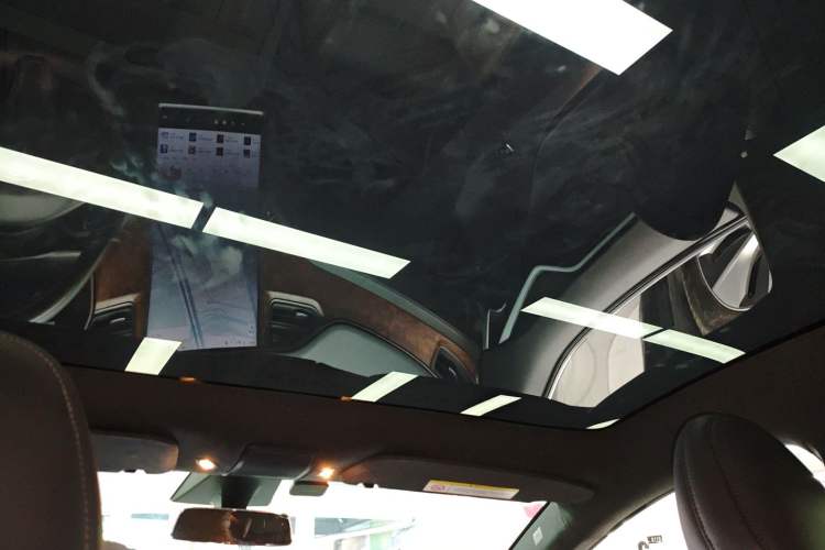 Used Tesla Model S 2019 Long-Range Version Headliner