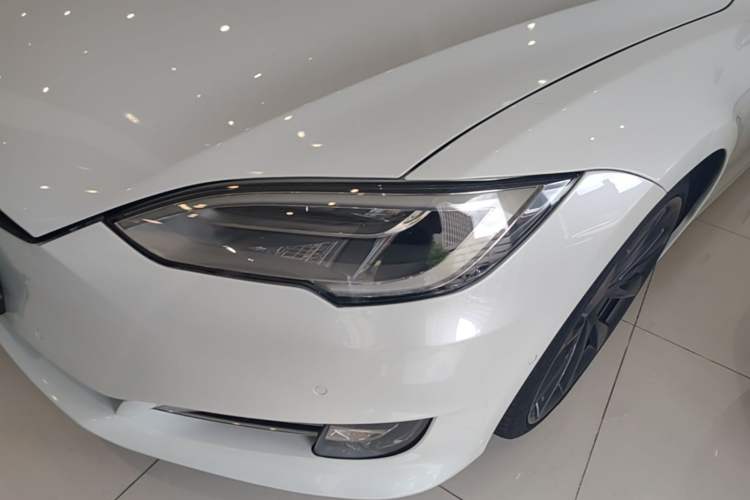Used Tesla Model S 2019 Long-Range Version Left Front Headlight