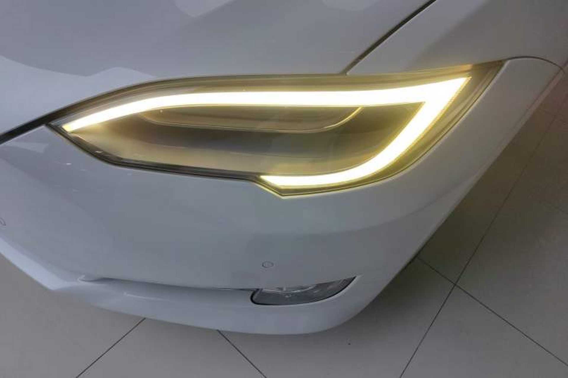 Used Tesla Model S 2019 Long-Range Version Left Front Headlight