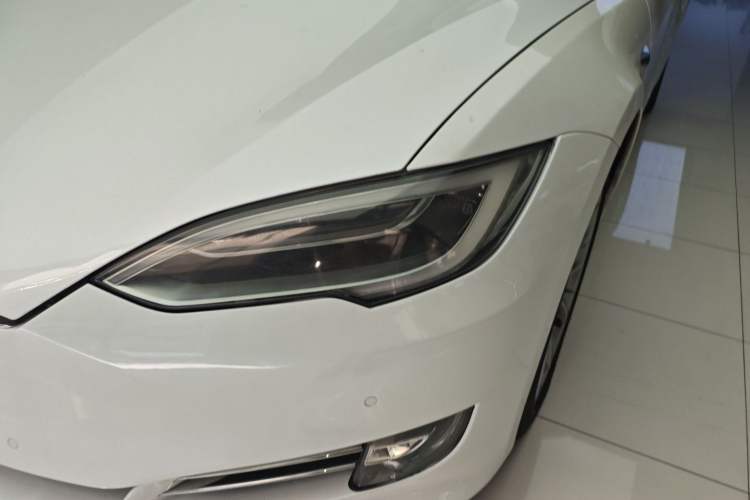Used Tesla Model S 2019 Standard Range Version Left Front Headlight