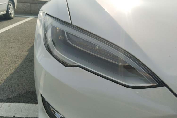 Used Tesla Model S 2019 Long-Range Version Right Front Headlight