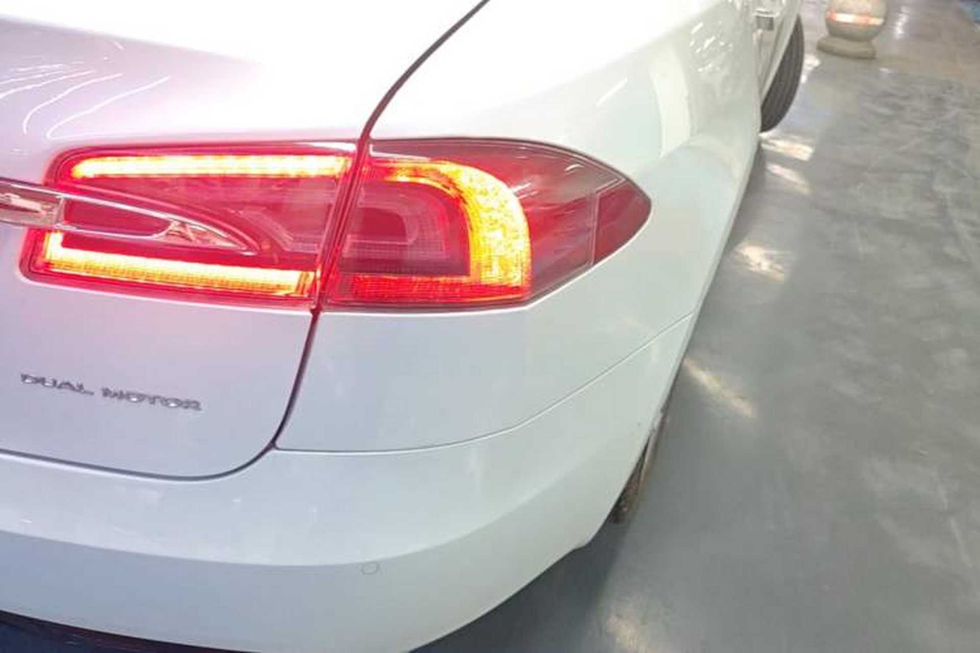 Used Tesla Model S 2019 Long-Range Version Right Rear Taillight