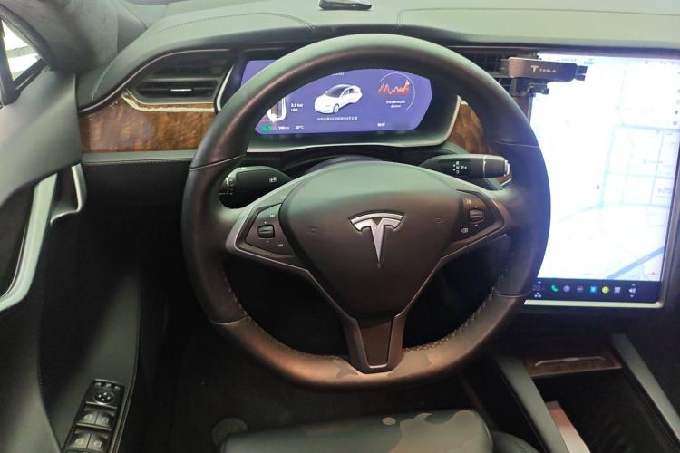 Used Tesla Model S 2019 Standard Range Version Steering Wheel